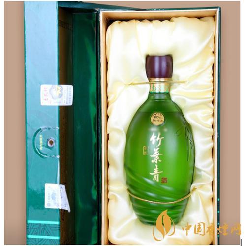 00特点竹叶青酒,与汾酒同一产地,属于汾酒的再制品.